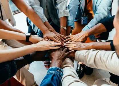 Aucun talent en exclusivité, que du sur-mesure : pourquoi c'est LA grande force du modèle OP1C pour les marques